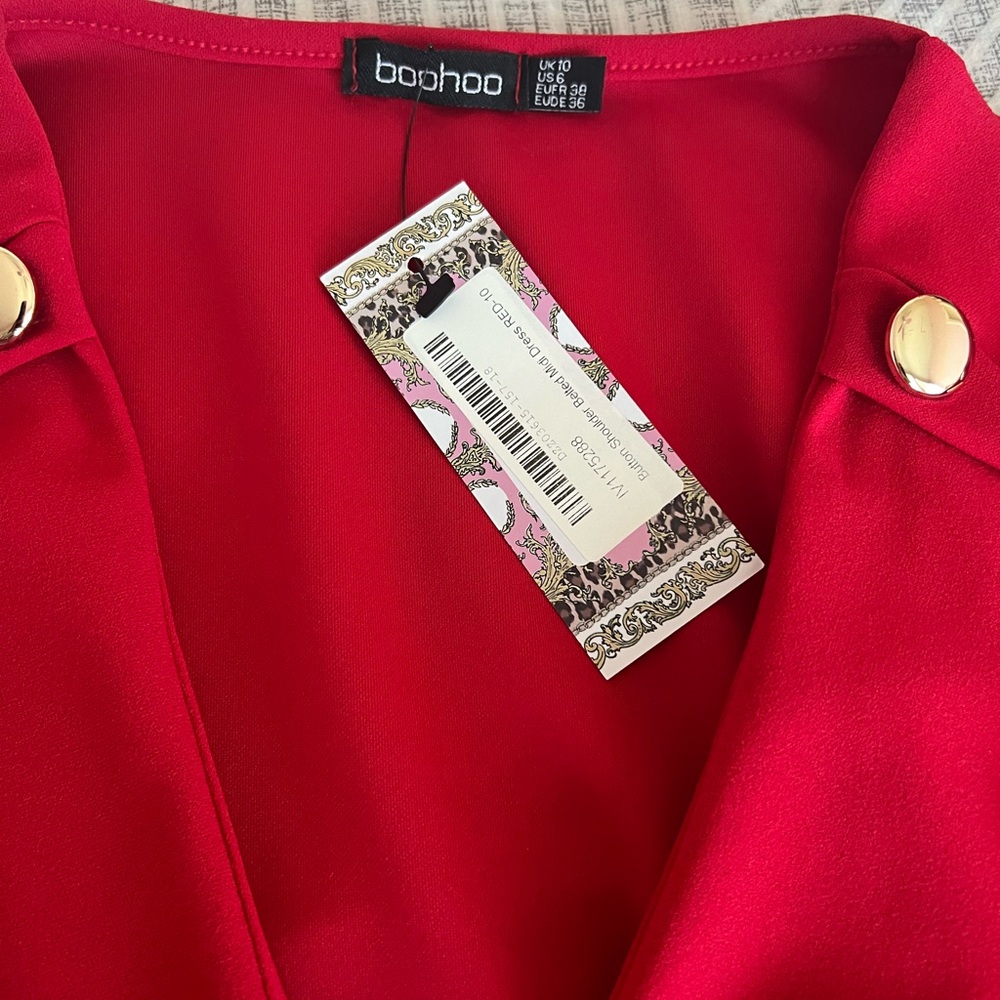 Boohoo Holiday Dress V-neck